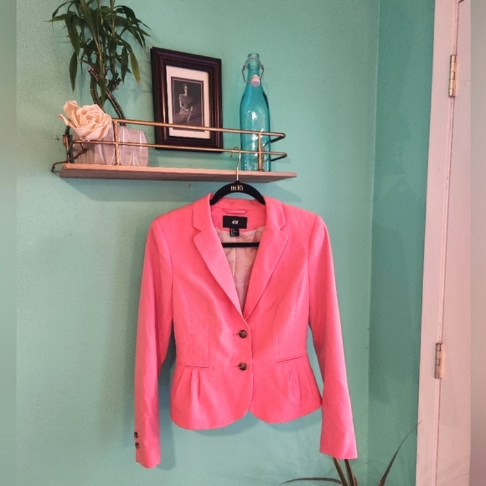H&M Blazer - Picture 2 of 7
